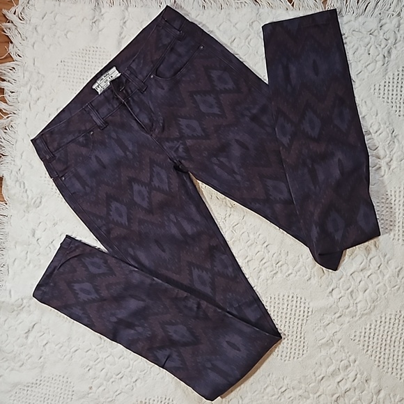 Free People size 26 jeans - Picture 4 of 7